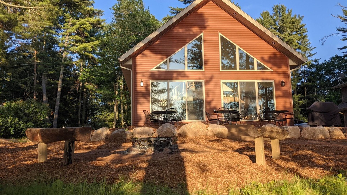 Park Falls Cabin | Lakefront Cabin on Pike Lake Chain w/Sunset View - ATV/Snowmobile Flambeau Trail