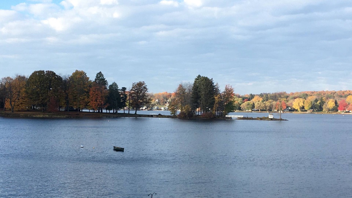 Fair Haven House | Lakefront chalet with beautiful views on Fairhaven Bay