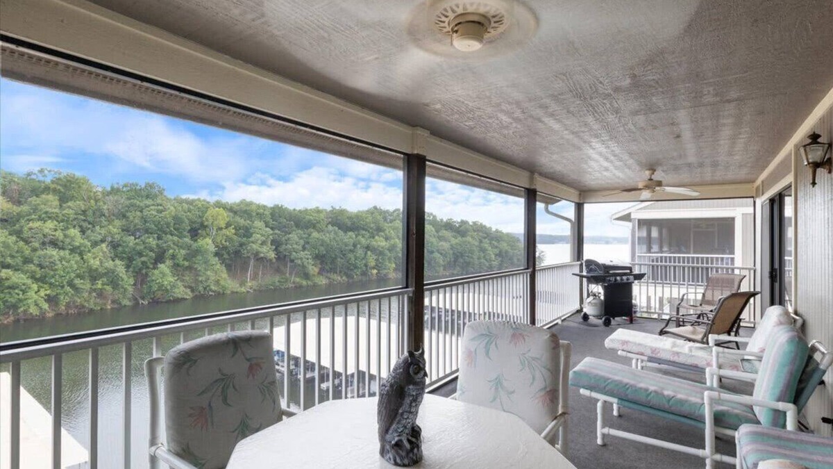 Osage Beach Condo | Lakefront Condo Near the State Park