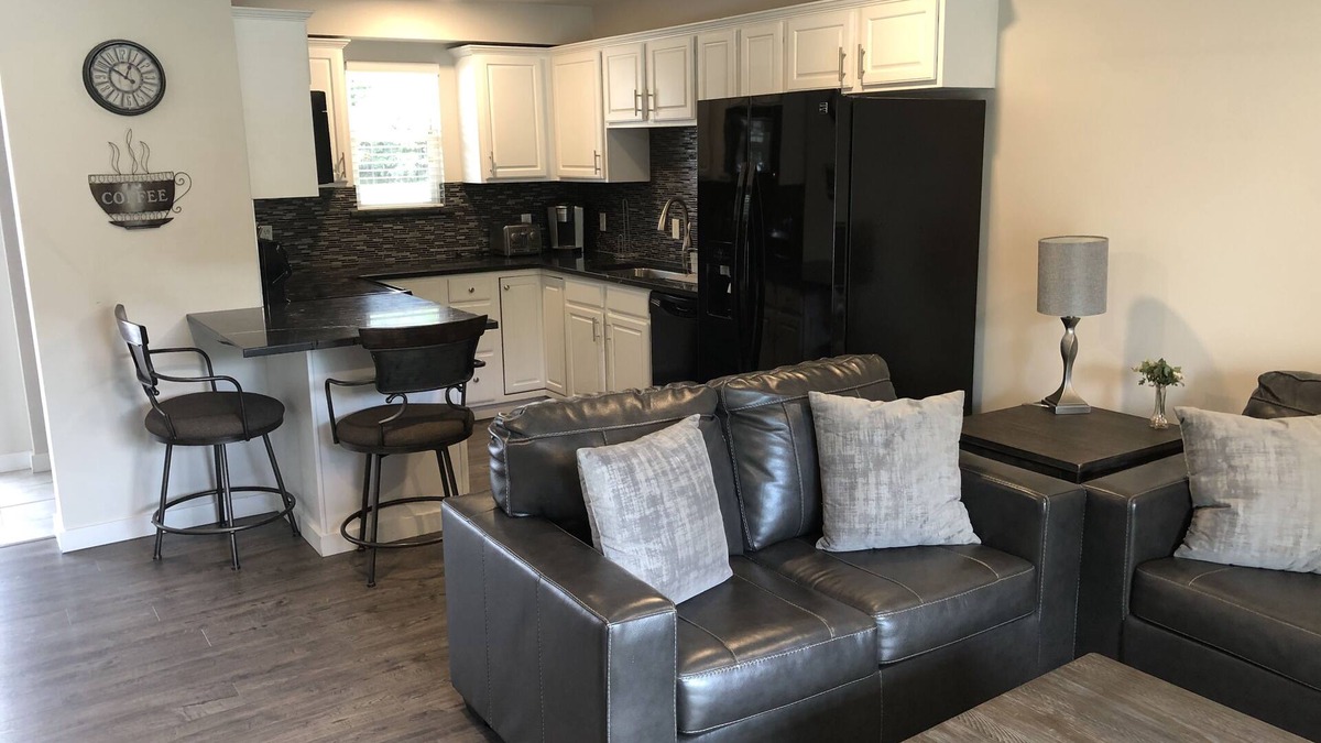 Polson House | Lakefront Condo on Flathead Lake