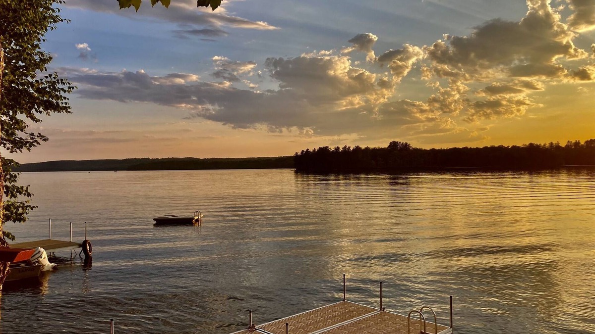 Winthrop Cabin | Lakefront Cottage - sleeps 6 - 2 baths