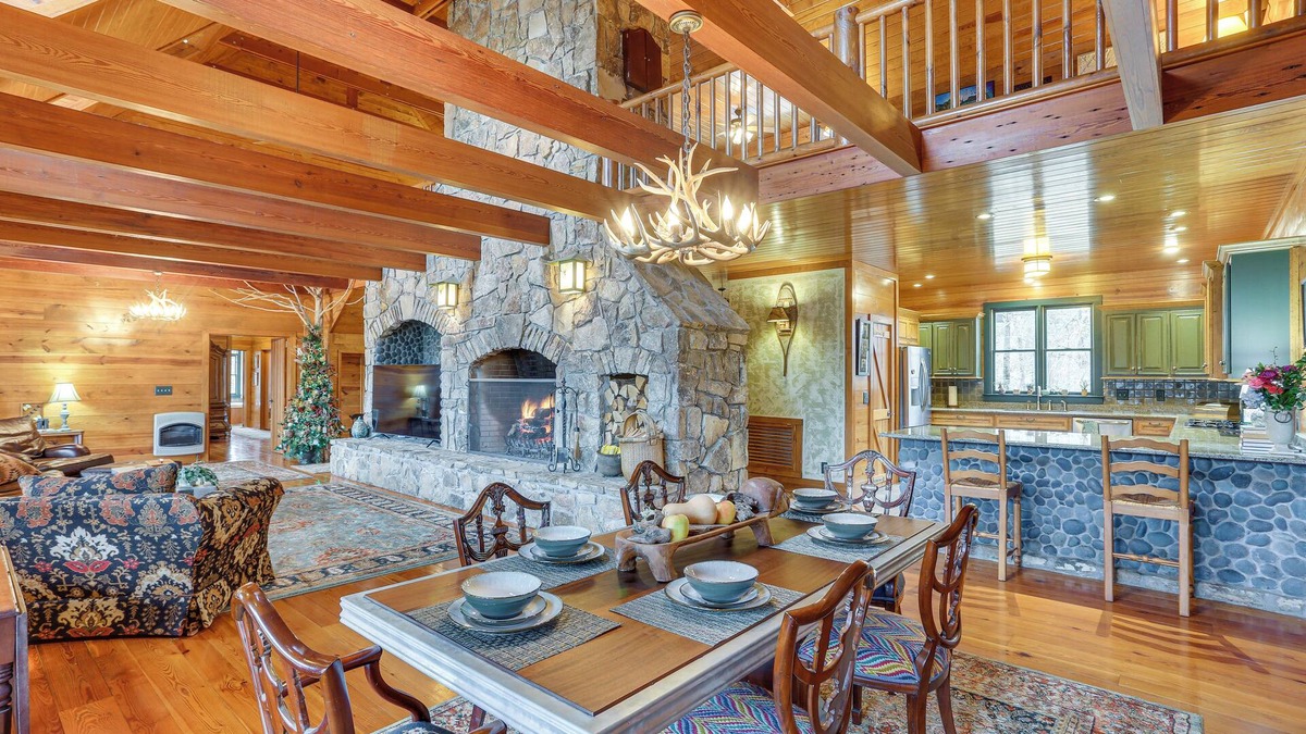 Mentone Cottage | Lakefront Custom-built Mentone Home: Game Room!