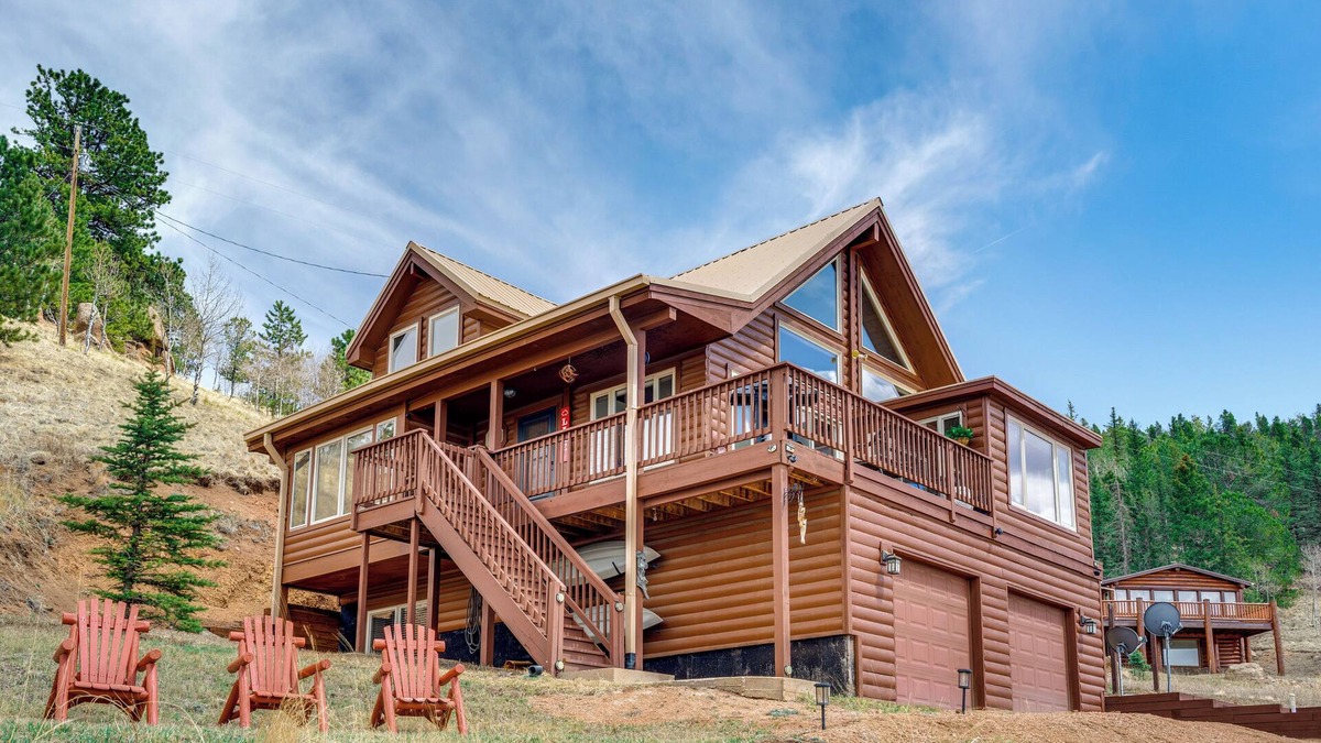 Spring Valley Cabin | Lakefront Divide Cabin w/Game Room!
