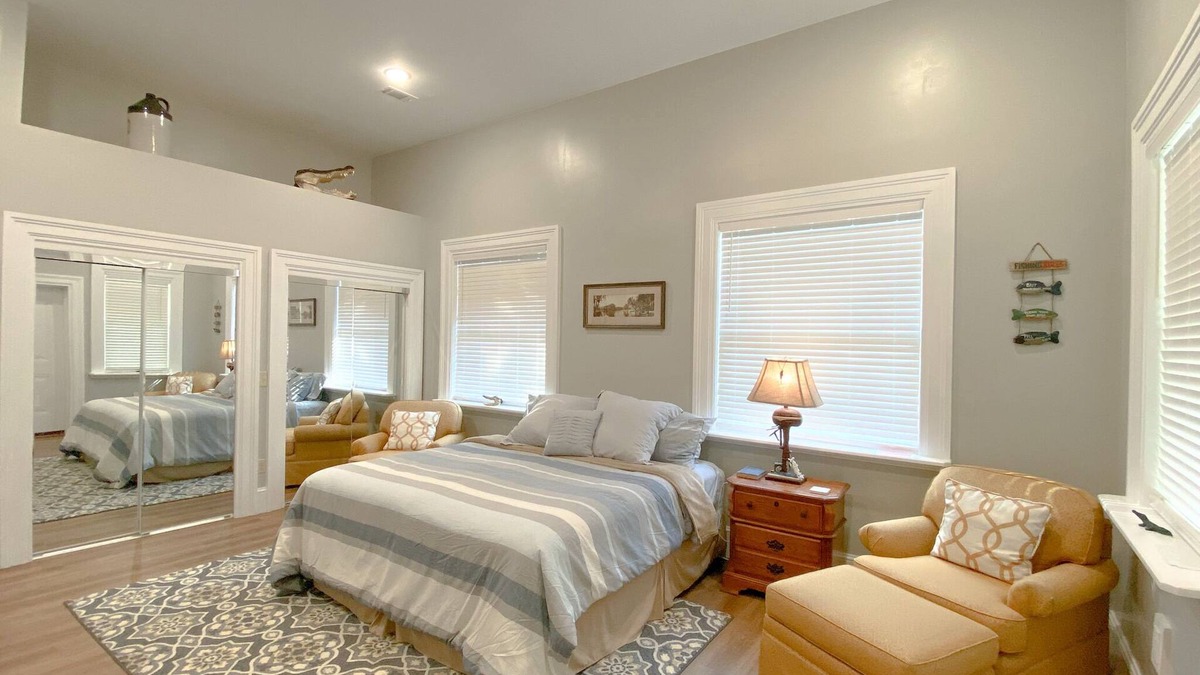 De Leon Springs House | Lakefront efficiency 3 min from Deleon Springs State Park