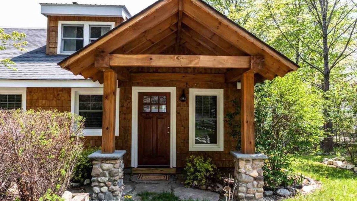 North Lake George House | Lakefront family friendly getaway on Northern Lake George