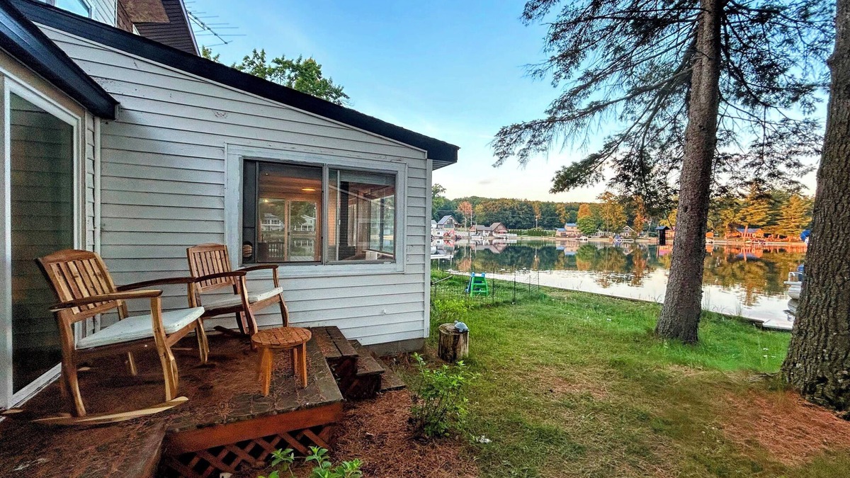 Lake George Cottage | Lakefront Family-Friendly Hideaway by Hygge Homes