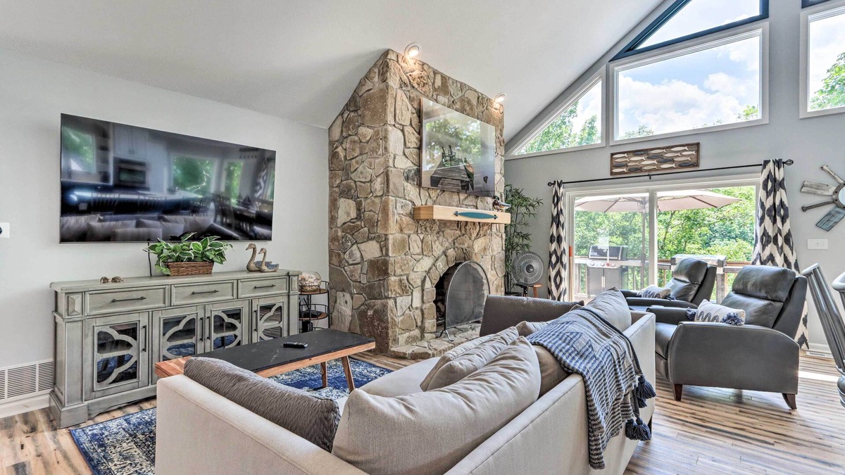 Osage Beach House | Lakefront Family Retreat in Osage Beach!