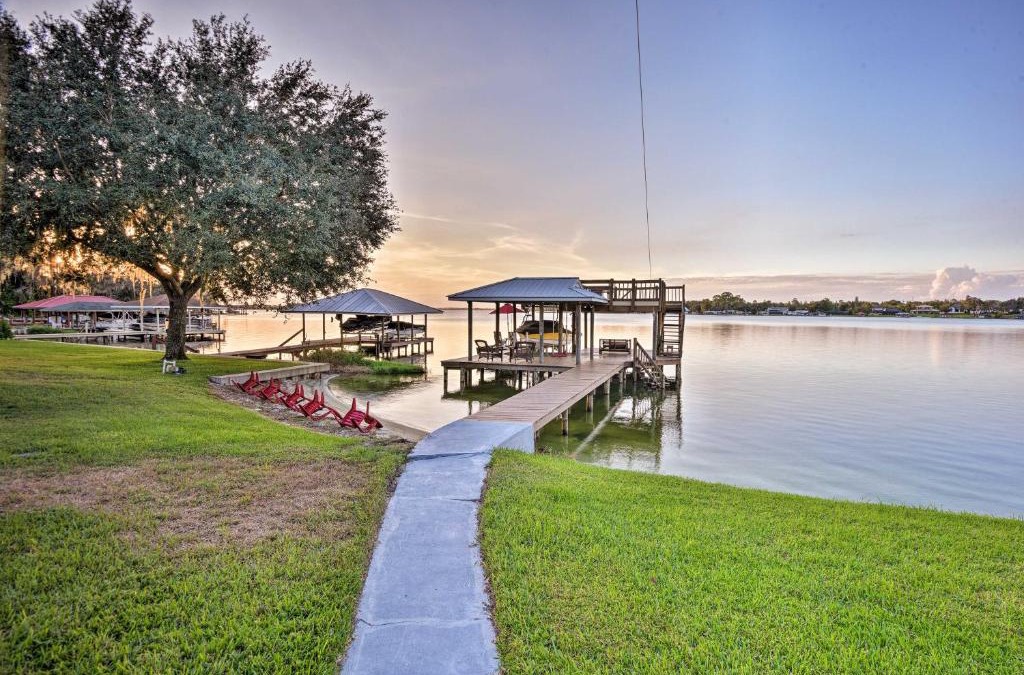Lake Placid House | Lakefront Florida Retreat - Pool Table and Boat Dock