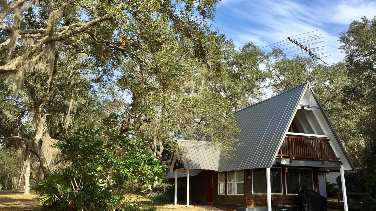 Fort McCoy Cabin | Lakefront Forest Getaway
