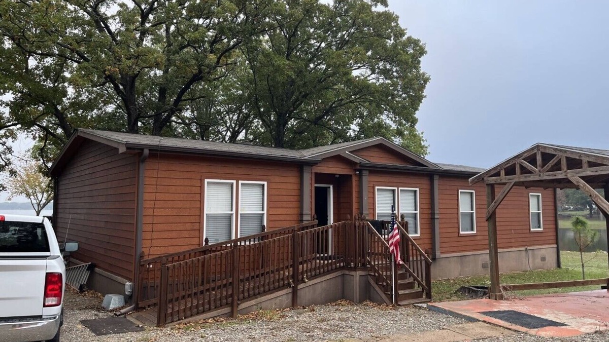 Gober House | Lakefront Gem for Family/Fishermen Getaway - 1 Hour from Dallas