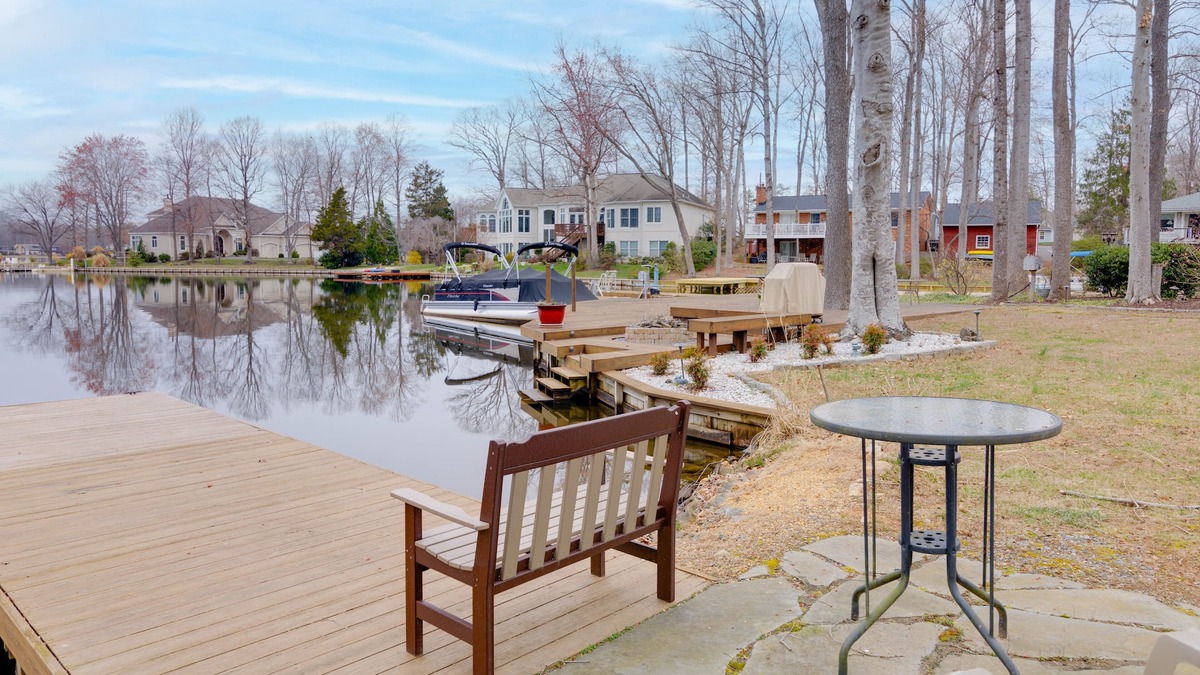 Lake of the Woods House | ❖ Lakefront Getaway | Close to DC | Near Winery ❖