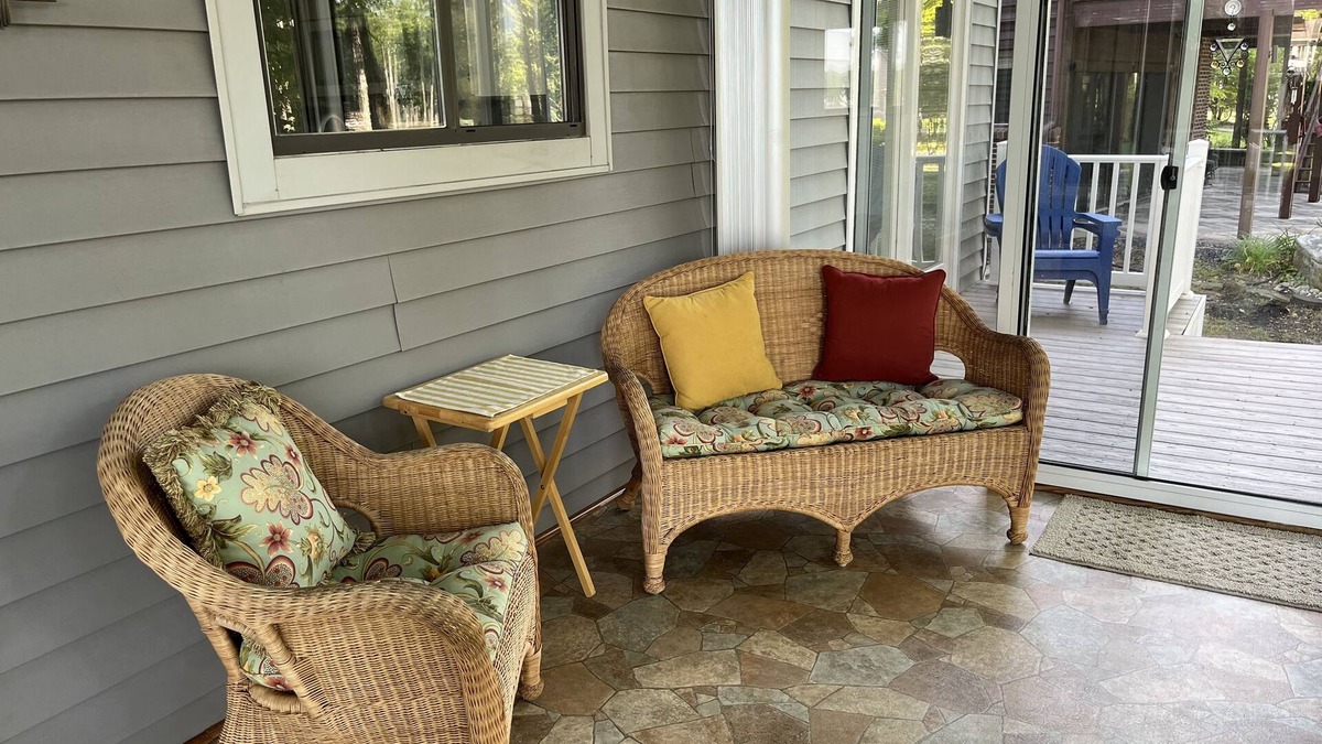 Lake of the Woods House | Lakefront Getaway – waterfront, adjacent beach, amazing sunsetsn