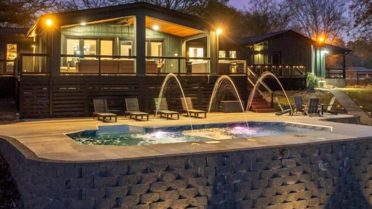 Mid America House | Lakefront! Heated Pool! Hot Tub! Game Room!