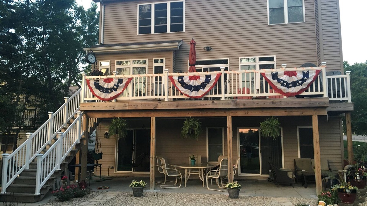 Lake Shangrila House | Lakefront Home on Beautiful Lake Shangri-la