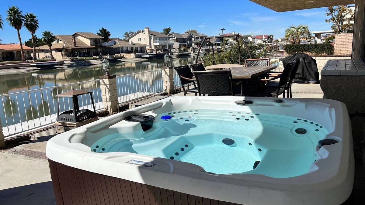 Victorville House | LAKEFRONT HOME- Spring Valley Lake - Hot Tub, Pool Table!