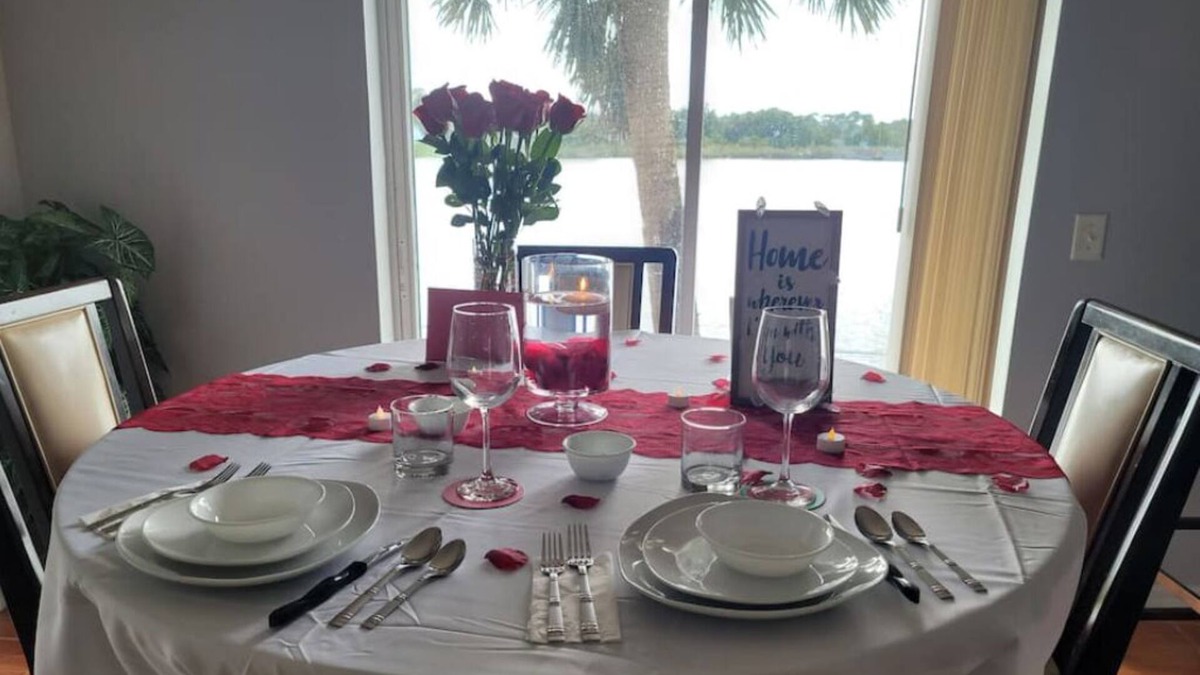 Eustis House | Lakefront Home