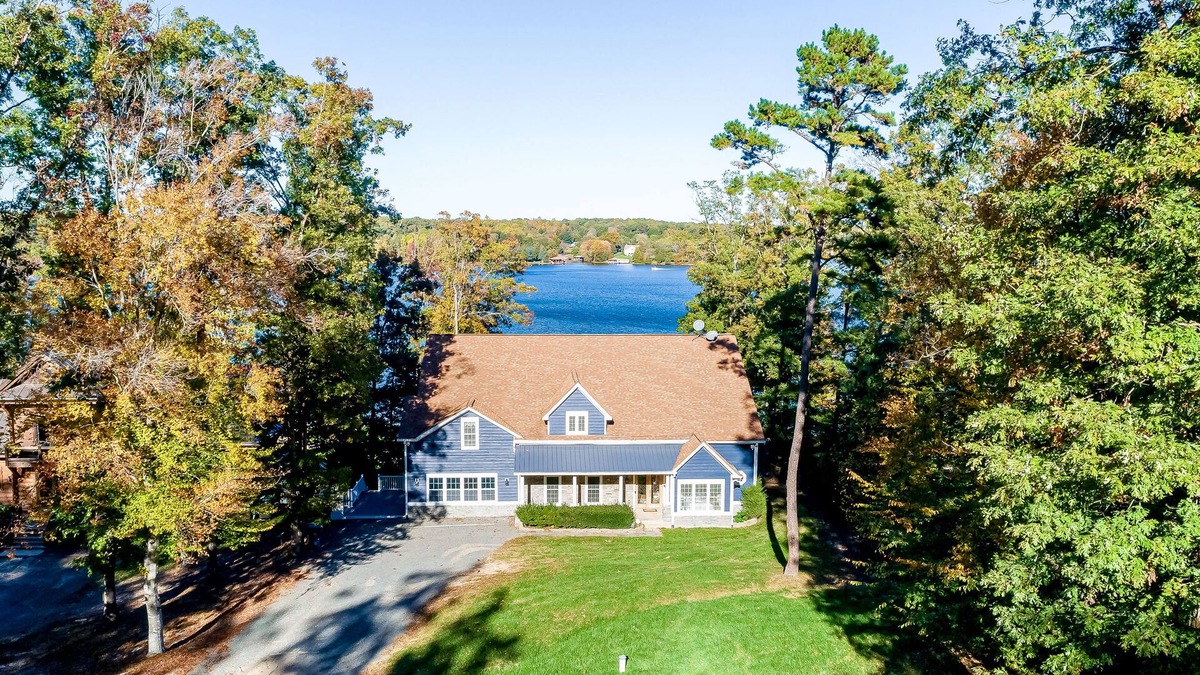 Mineral House | Lakefront home with private hot tub, WiFi, fun rec room, & beach area