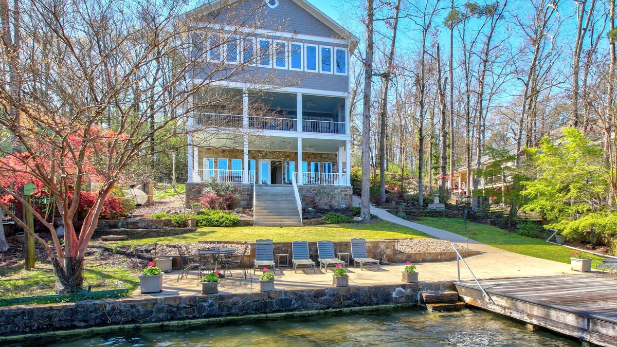 Hot Springs House | Lakefront home with private dock, 2 kitchens, 2 living areas, grill, pool table