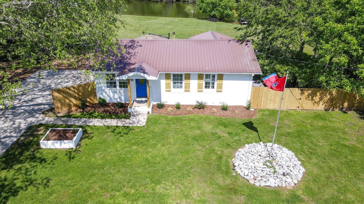 Winchester Cottage | Lakefront Home, With Hot Tub and Boat deck! Backyard is On the water!