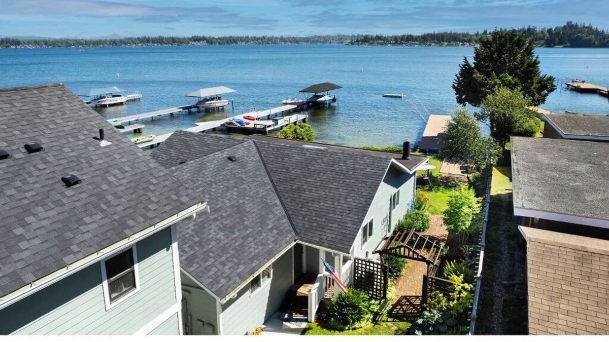 Lake Stevens House | Lakefront House
