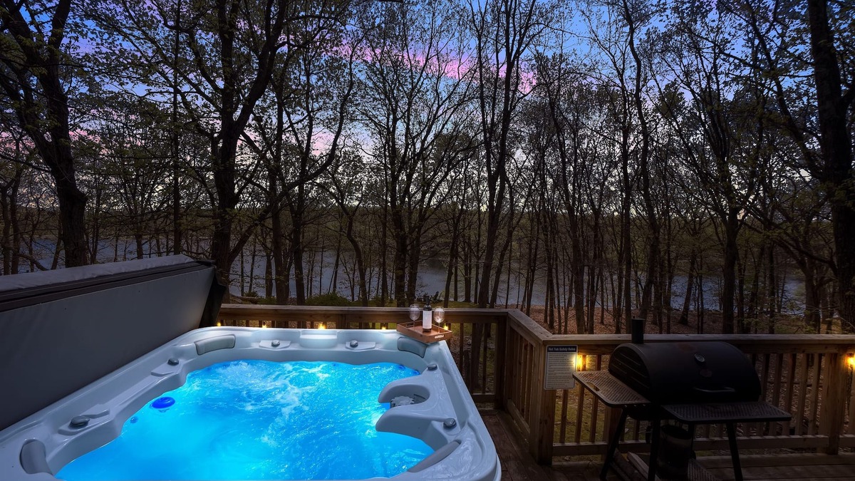 Pocono Mountain Lake House | Lakefront, Indoor Pool, Pvt Hot Tub, Pickleball Games, Fireplace