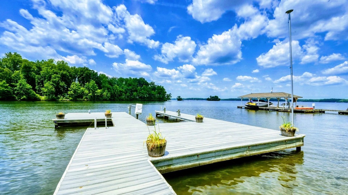 Bumpass House | Lakefront Lake Anna Views, Dock, Beach, Firepit