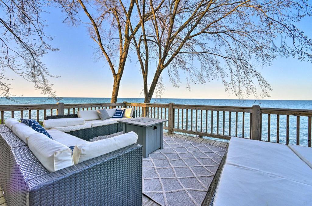 Lexington House | Lakefront Lexington Escape Steps to Beach!