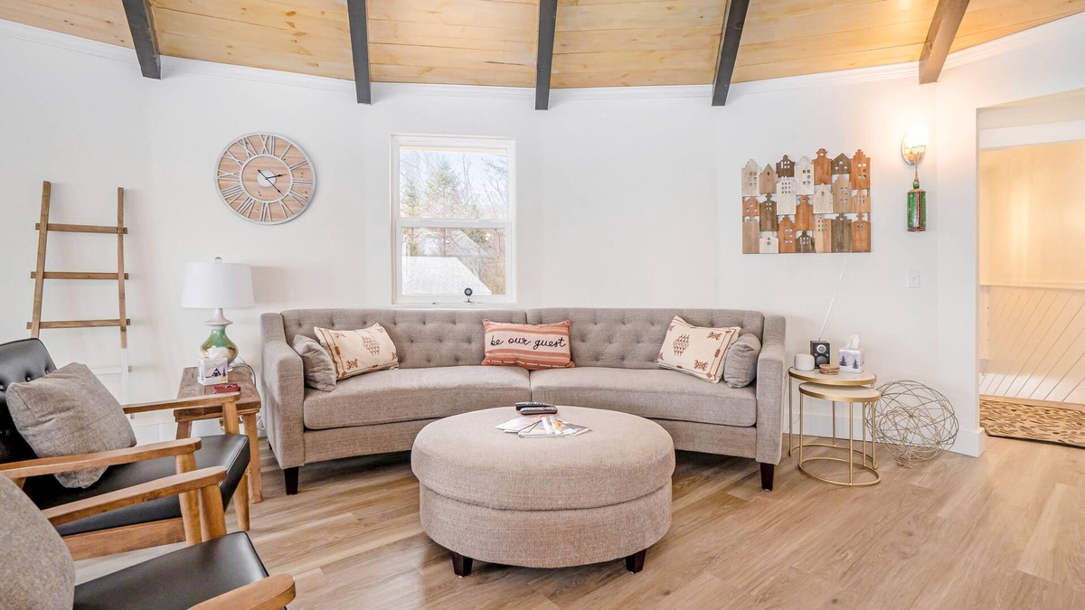 South Haven House | Lakefront lighthouse-style home with central AC, deck & firepit