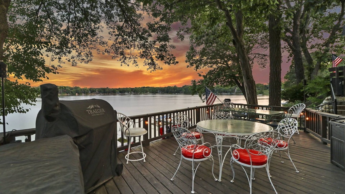 New Munster House | Lakefront Living At Its Best