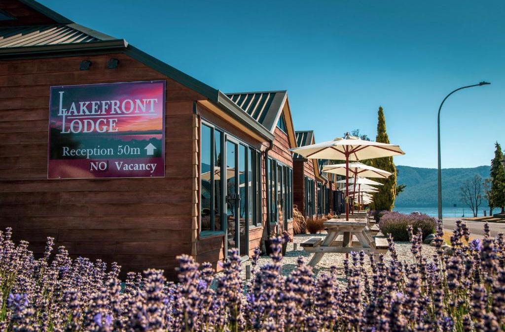 Te Anau Hotel | Lakefront Lodge