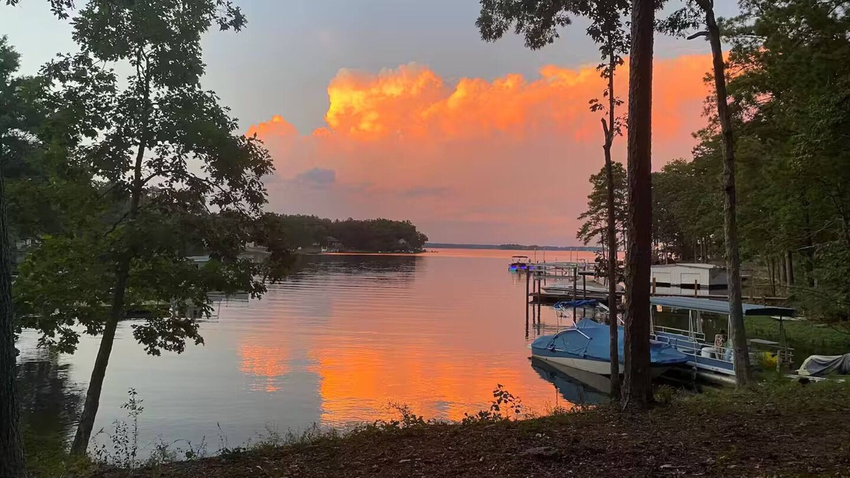 Gilbert Apartment | Lakefront Luxury Apartment on Lake Murray ~ Next to Marina