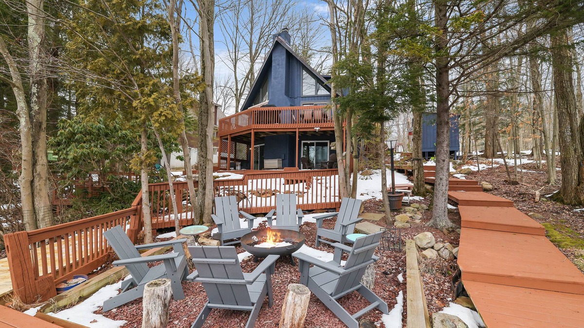 Hanover Apartment | Lakefront Modern A frame cabin with private dock