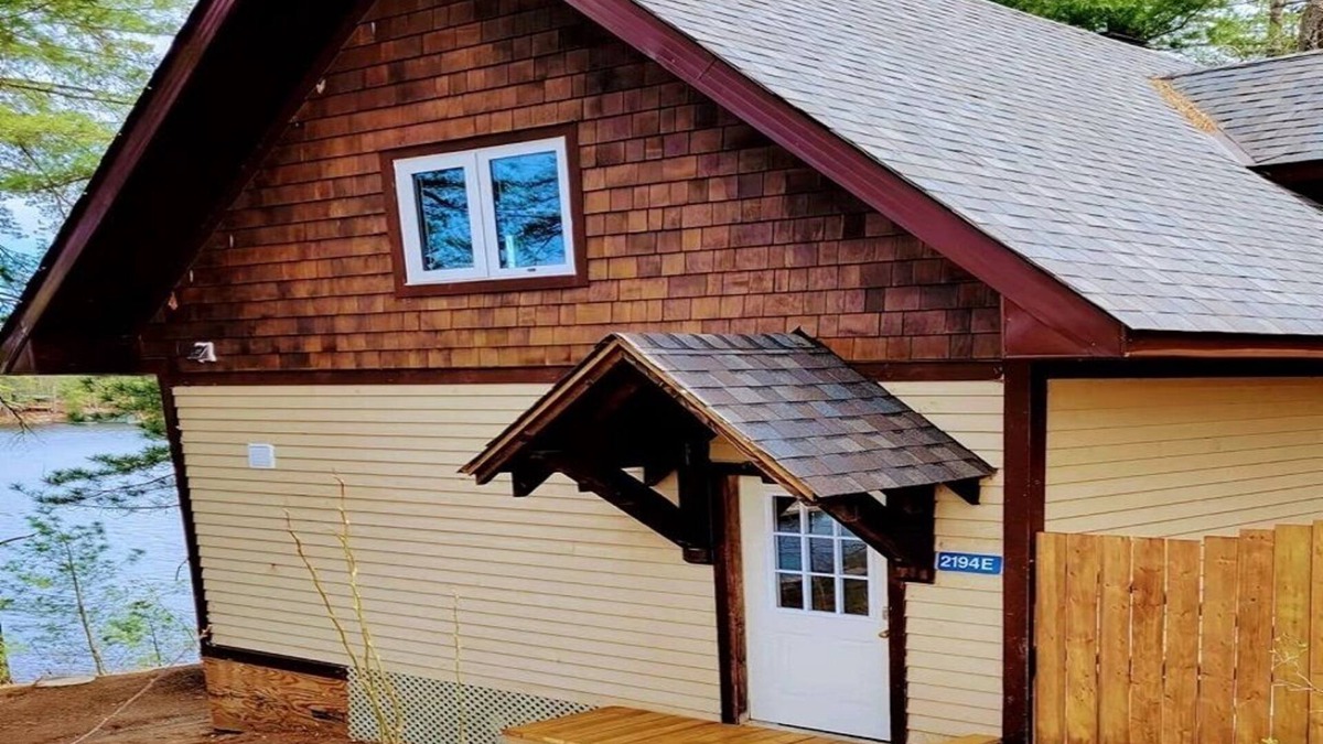 Gravenhurst Cottage | Lakefront Muskoka Good View cottage