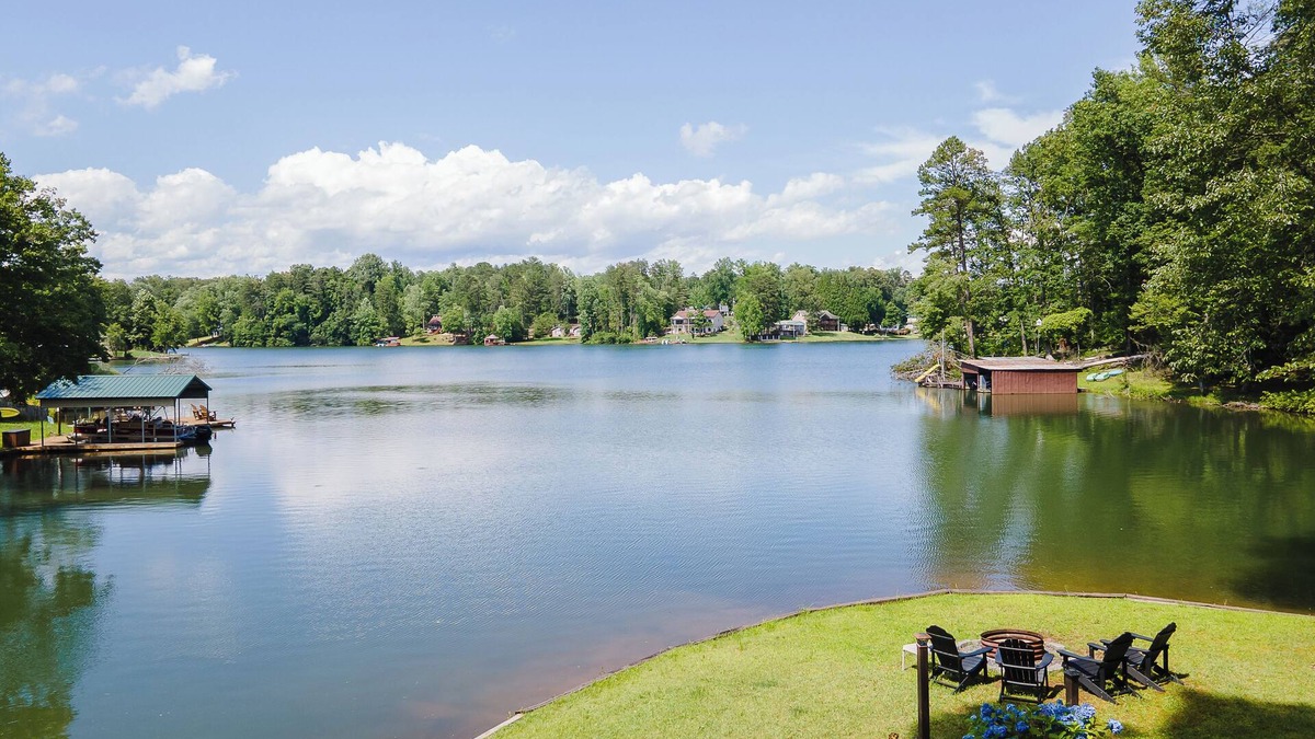 Oconee County Apartment | Lakefront Oasis with Large Dock, Pet Friendly and near Clemson Univ!