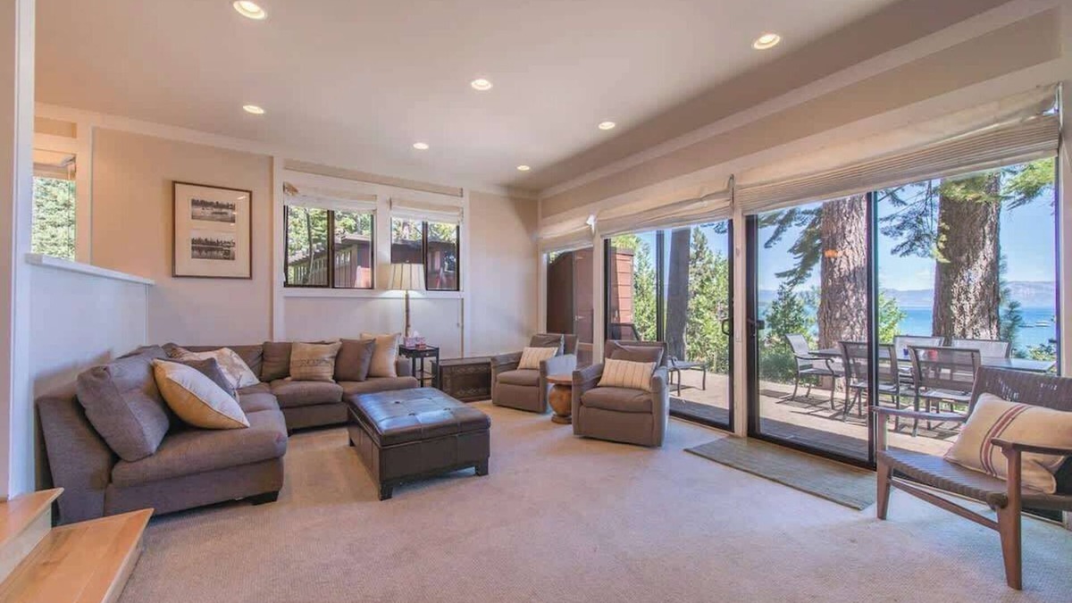 Tahoe Sierra Estates House | Lakefront|Pool|Pier|Bouys|Pickleball|Walk to town