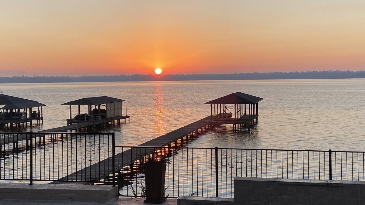 Lake Houston House | Lakefront Property -Small Gatherings