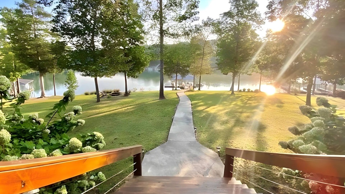 Double Springs House | Lakefront Retreat | Private Dock, Kayaks & Firepit