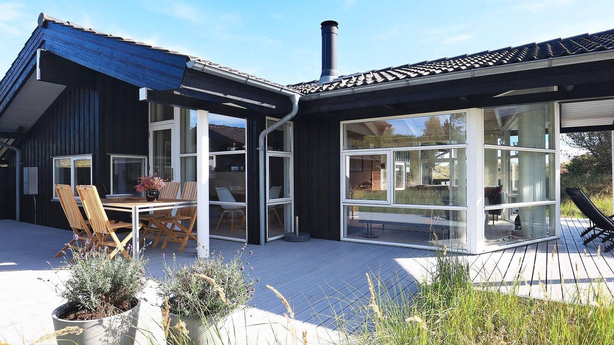 Aalbaek House | Lakefront Retreat - By Traum Ferienwohnungen