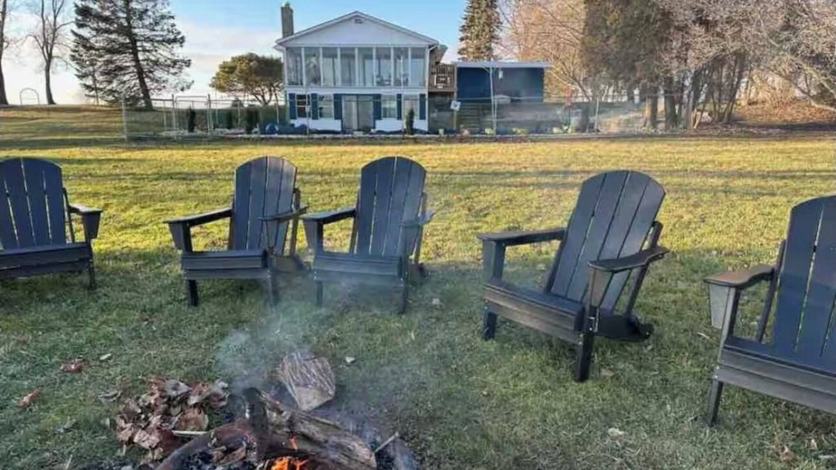 Romney House | Lakefront Retreat & Game Room