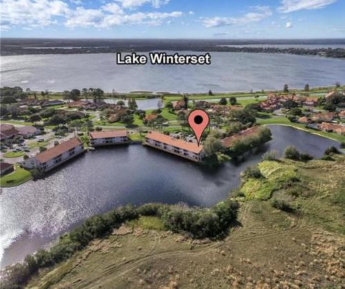 Winter Haven House | Lakefront Retreat In Winterset