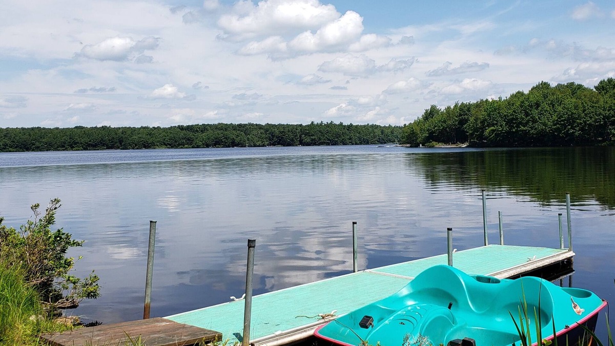 Pocono Summit House | Lakefront Retreat, Renovated, Pet Friendly, Close to All Area Attractions
