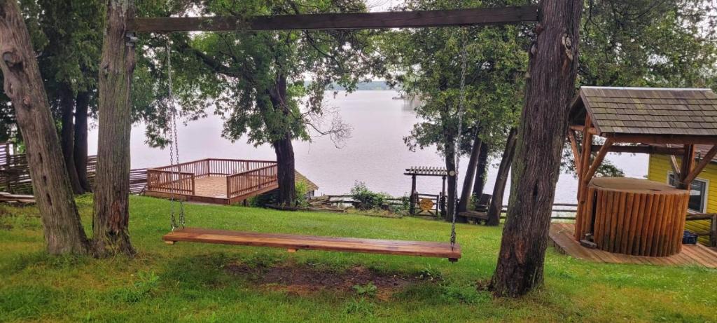 Cherry Valley Cabin | LakeFront Sandbanks Cherry Valley Family Camp
