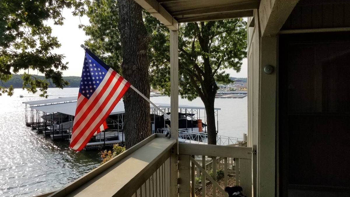 Osage Beach Condo | Lakefront Stay in Margaritaville Cove. Perfect for Fun & Relaxation!