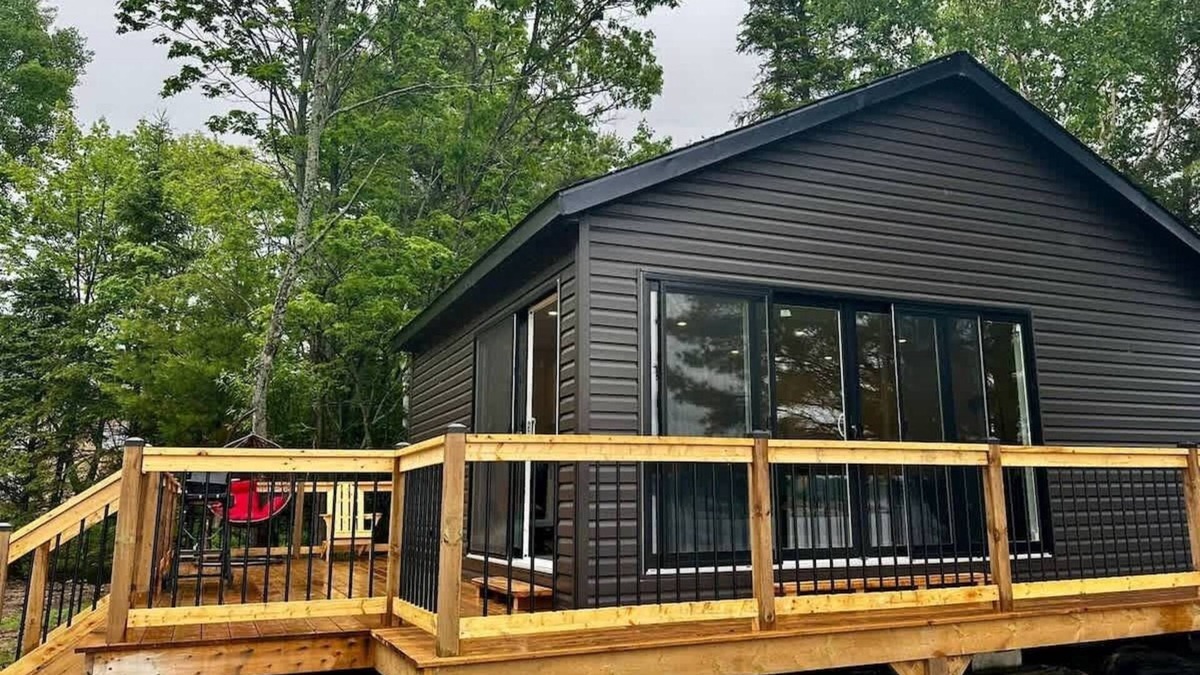 Carling Cabin | Lakefront Studio Cottage #7