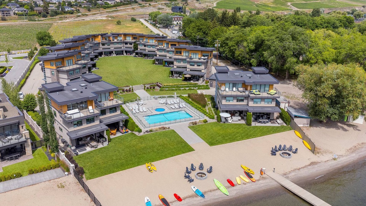 Central Okanagan House | Lakefront Townhome with Private Beach and Boat Dock