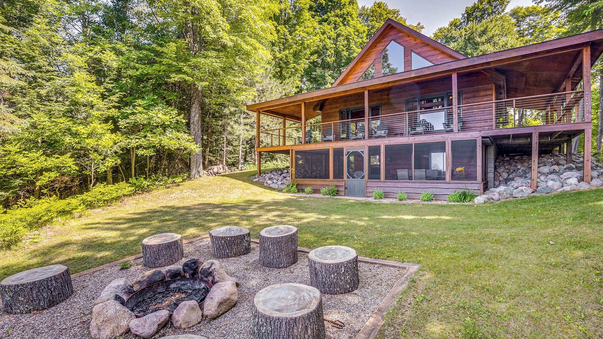 Townsend Cabin | Lakefront Townsend Cabin w/Fire Pit, Private Dock