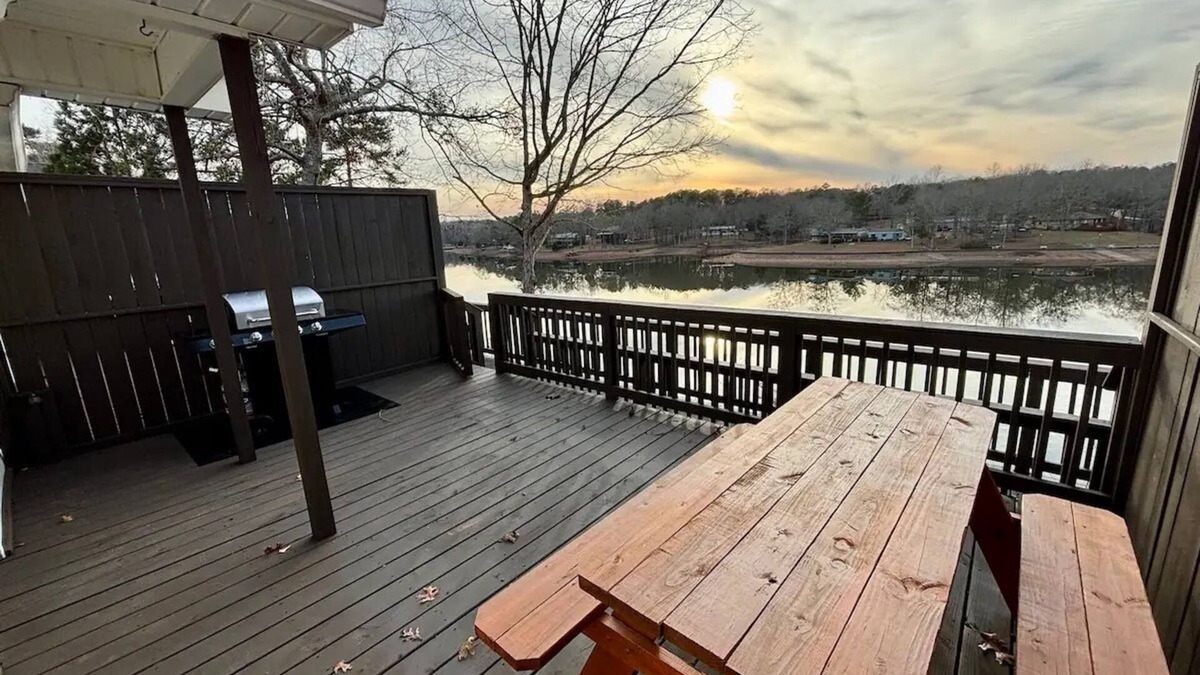 Wedowee House | Lakefront Villa 3/Dock Access