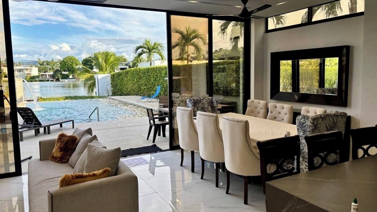 Girardot Cottage | Lakefront villa with private Dook, Piscina & Jacuzzi