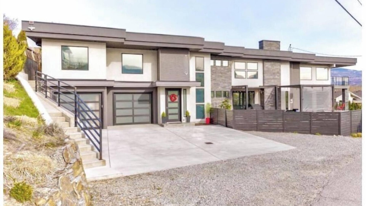 Westbank House | LAKEFRONT WINE TRAIL peaceful modern suite