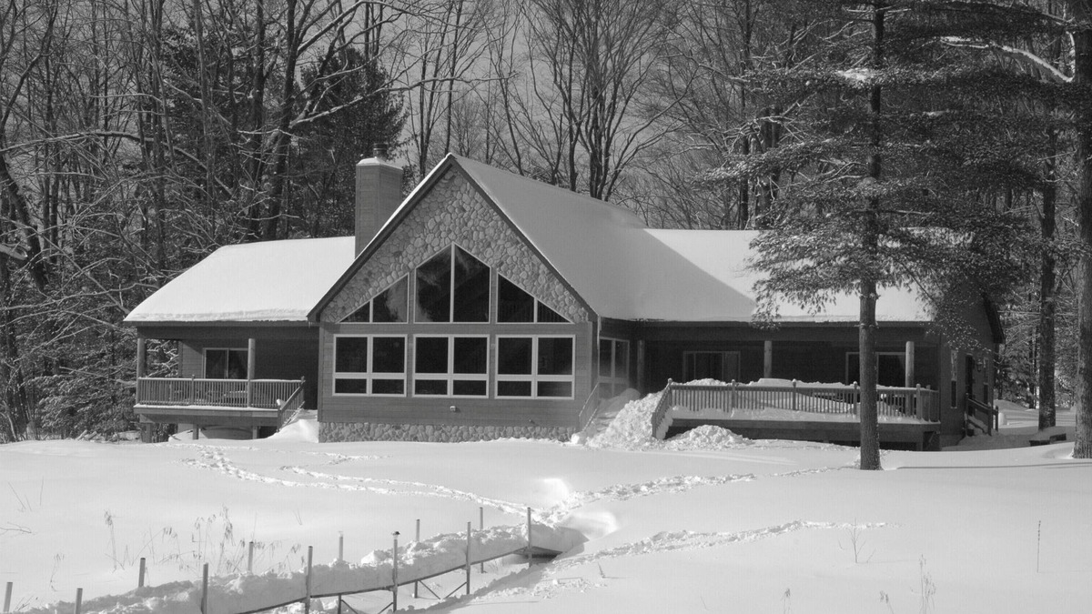 Gaylord House | Lakefront with guest house option, great location